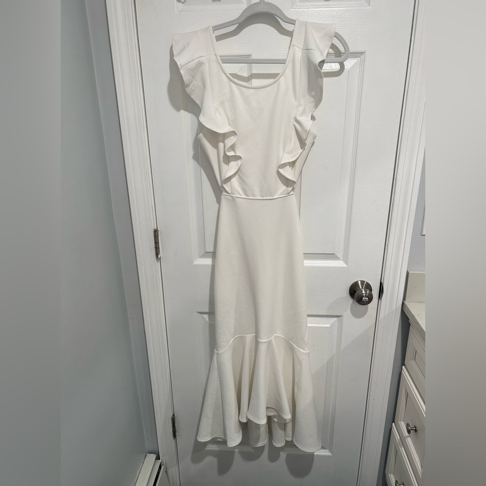 Lulu’s dress with ruffles and open back